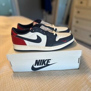 Jordan 1 Retro Low “Howard University”